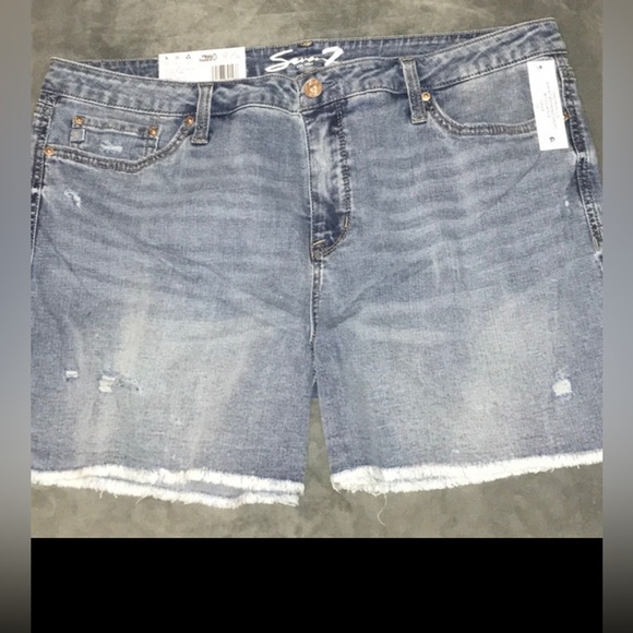 Seven7 Denim weekend shorts Size 16 NWT - Picture 2 of 8